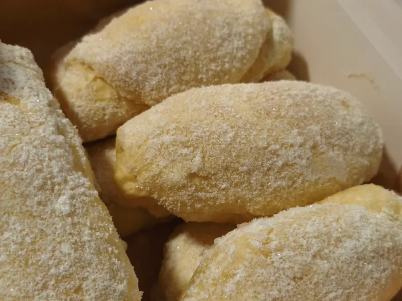 Milky Cheese roll — view 1